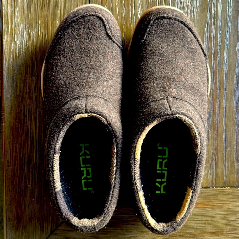 Kuru women’s slippers